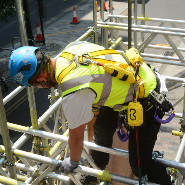 8 Must-Know Harness Inspection Tips to Keep You Safe (& How Leach’s Can Help)