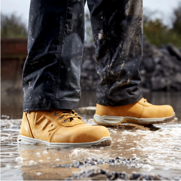 Step Into Comfort: The Best Safety Boots to Keep You Moving and Protected on the Job