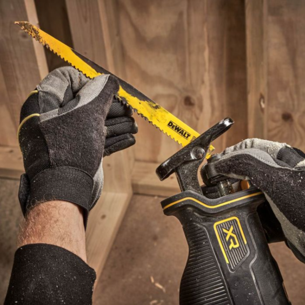 DeWalt Recip Saw - DCS382N-XJ