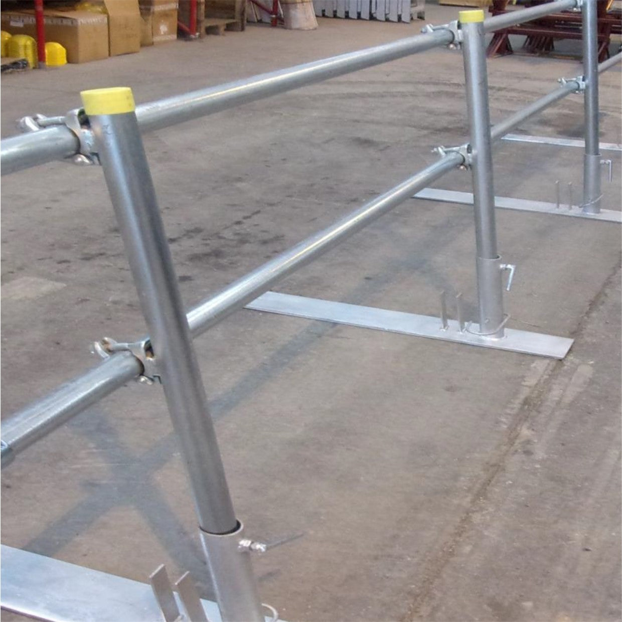 Guardril System SG4 Flat Roof Guardrail System - Secure freestanding system for Flat Roofs